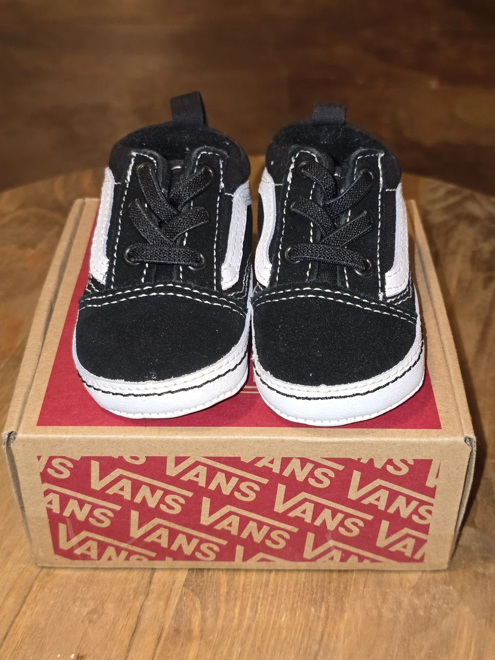 VANS Old Skool Crib Infant Shoes Black & White Size 4 (6–9 Months)